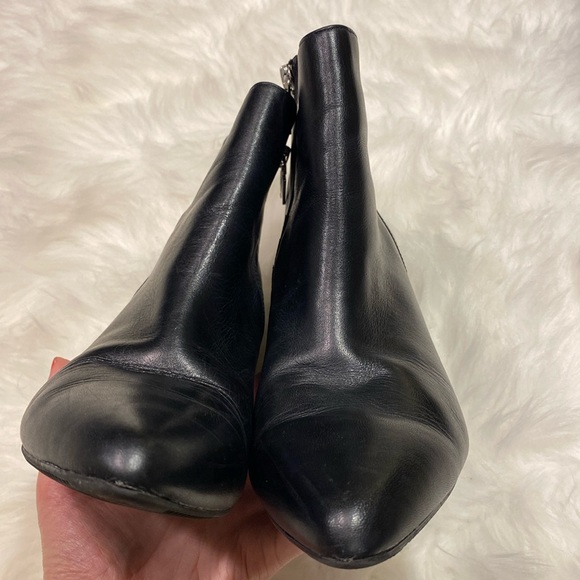 Blondo Tasel Waterproof Black Leather Block Heel Ankle Booties Boots, Size 10 - Picture 12 of 15